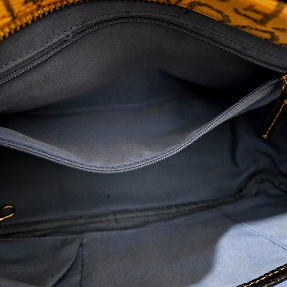 Dooney & Bourke Signature Vintage Fabric with Black Leather Trim Shoulder Bag - Picture 16 of 17